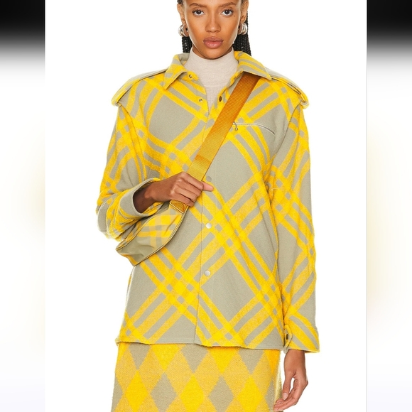 Burberry Jackets & Blazers - Burberry Check Plaid Pattern Wool Blend Jacket, Size 8